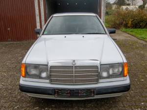 Image 3/13 of Mercedes-Benz 300 CE (1989)