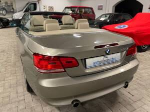 Image 9/26 of BMW 335i (2007)