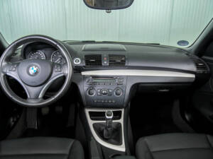 Imagen 7/50 de BMW 118i (2009)