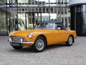 Image 1/53 of MG MGB (1973)