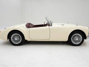 Image 9/15 de MG MGA 1600 (1962)