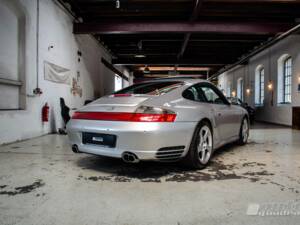 Afbeelding 6/11 van Porsche 911 Carrera 4S (2002)