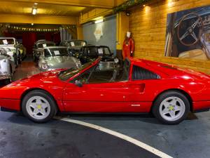 Image 3/10 of Ferrari 328 GTS (1988)
