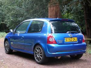 Imagen 10/38 de Renault Clio II 2.0 16V Sport (2002)