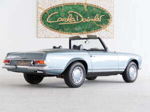 Image 12/48 of Mercedes-Benz 280 SL (1968)