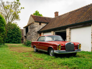 Image 1/99 of Mercedes-Benz 250 SE (1967)