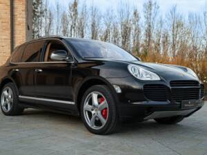 Afbeelding 2/50 van Porsche Cayenne Turbo (2005)