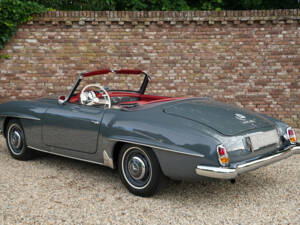 Image 2/50 of Mercedes-Benz 190 SL (1957)