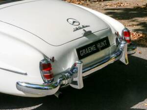 Image 32/50 of Mercedes-Benz 190 SL (1960)