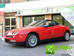 Bild 2/10 von Alfa Romeo Spider 2.0 Twin Spark 16V (1995)