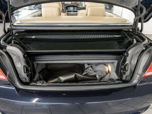 Image 8/31 of BMW 320i (2008)