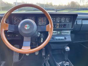 Afbeelding 15/27 van Alfa Romeo GTV 6 2.5 (1984)