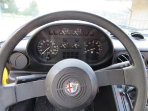 Immagine 22/48 di Alfa Romeo 1.6 Spider (1993)
