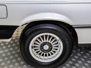 Image 41/50 of BMW 320&#x2F;6 (1981)