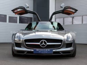 Bild 12/15 von Mercedes-Benz SLS AMG (2011)