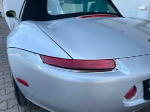 Image 22/36 of BMW Z8 (2002)