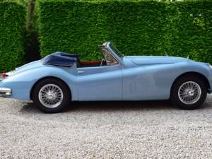 Image 14/40 de Jaguar XK 140 SE DHC (1956)