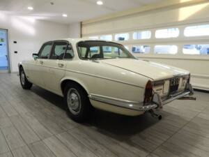 Afbeelding 3/15 van Jaguar XJ 6 4.2 (1972)