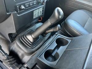 Image 77/93 of Land Rover Defender 110 (2014)