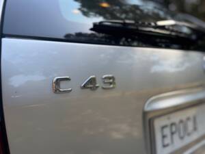 Image 8/36 of Mercedes-Benz C 43 AMG T (1998)