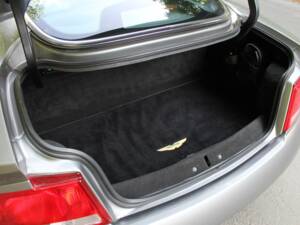 Bild 15/17 von Aston Martin V12 Vanquish (2002)