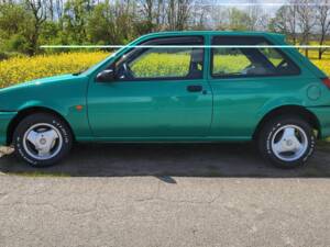 Image 2/34 de Ford Fiesta 1.3 (1995)