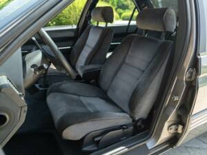 Image 22/50 de Alfa Romeo 164 2.0 (1991)