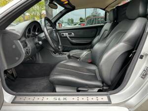 Image 11/18 of Mercedes-Benz SLK 200 Kompressor (2002)