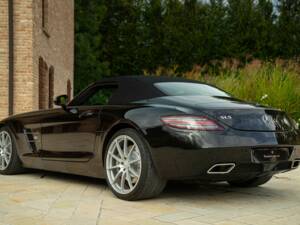 Image 6/50 of Mercedes-Benz SLS AMG Roadster (2011)