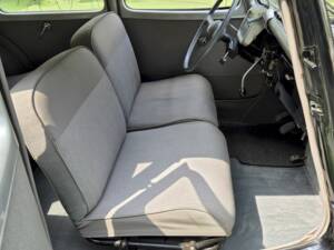 Image 28/47 of Citroën Traction Avant 11 BL (1955)