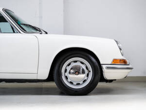 Image 21/31 de Porsche 911 2.0 T (1969)