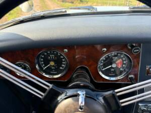 Image 2/28 de Austin-Healey 3000 Mk III (BJ8) (1965)