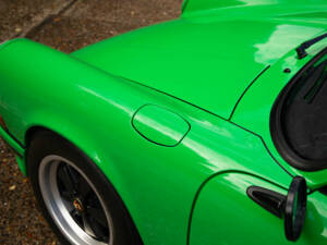 Image 25/50 of Porsche 911 Carrera 3.0 (1977)