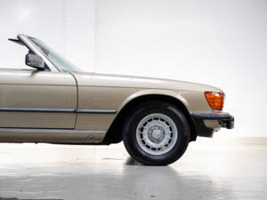 Afbeelding 27/43 van Mercedes-Benz 350 SL (1978)