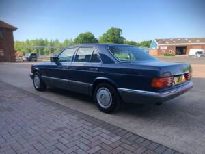 Image 6/13 of Mercedes-Benz 300 SE (1988)