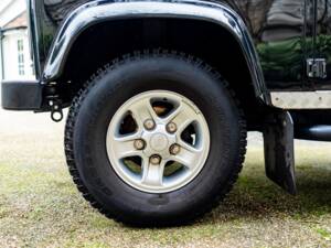 Image 17/50 of Land Rover Defender 90 (2012)