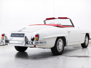 Image 4/31 of Mercedes-Benz 190 SL (1961)