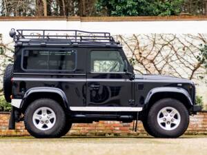 Bild 2/50 von Land Rover Defender 90 (2012)