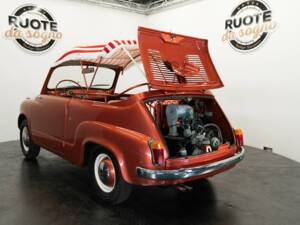 Image 31/43 of FIAT 600 &quot;Maggiolina&quot; Francis Lombardi (1957)