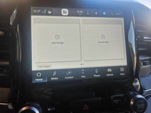 Image 43/69 of Dodge Ram 1500 (2022)
