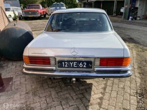 Immagine 5/23 di Mercedes-Benz 280 S (1974)