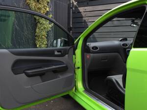 Image 33/38 of Ford Focus RS (2009)