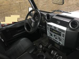 Afbeelding 5/7 van Land Rover Defender 110 (2011)