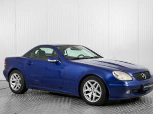 Immagine 5/39 di Mercedes-Benz SLK 200 Kompressor (2002)