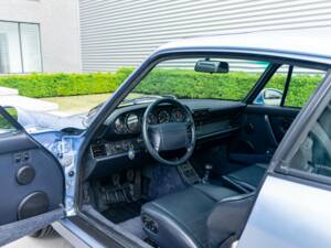 Afbeelding 20/42 van Porsche 911 Carrera 4 (1992)