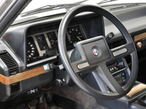 Image 22/40 of Alfa Romeo Alfa 6 - 2.0 (1986)