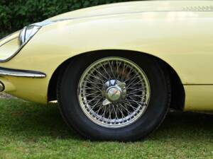 Bild 8/39 von Jaguar E-Type (2+2) (1970)