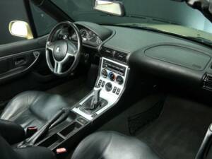 Bild 17/30 von BMW Z3 2.2i (2002)