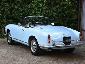 Image 3/39 of Alfa Romeo Giulietta Spider Veloce (1961)