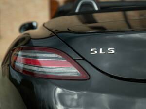 Image 24/50 de Mercedes-Benz SLS AMG Roadster (2011)